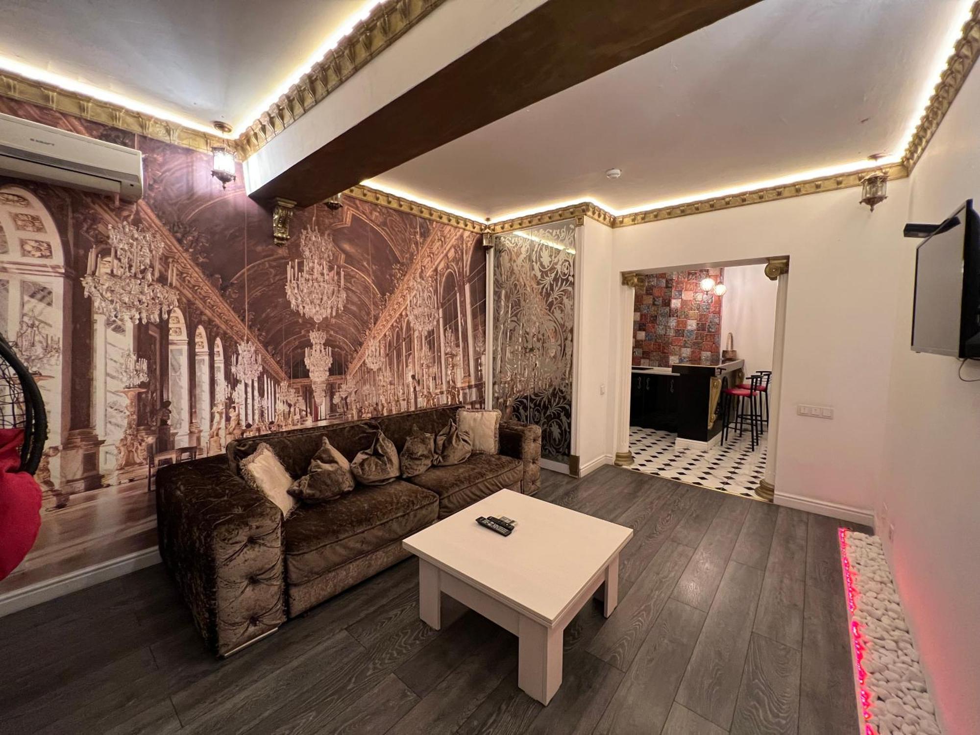 2 Bedrooms Heart Of City Center Кишинёв Экстерьер фото