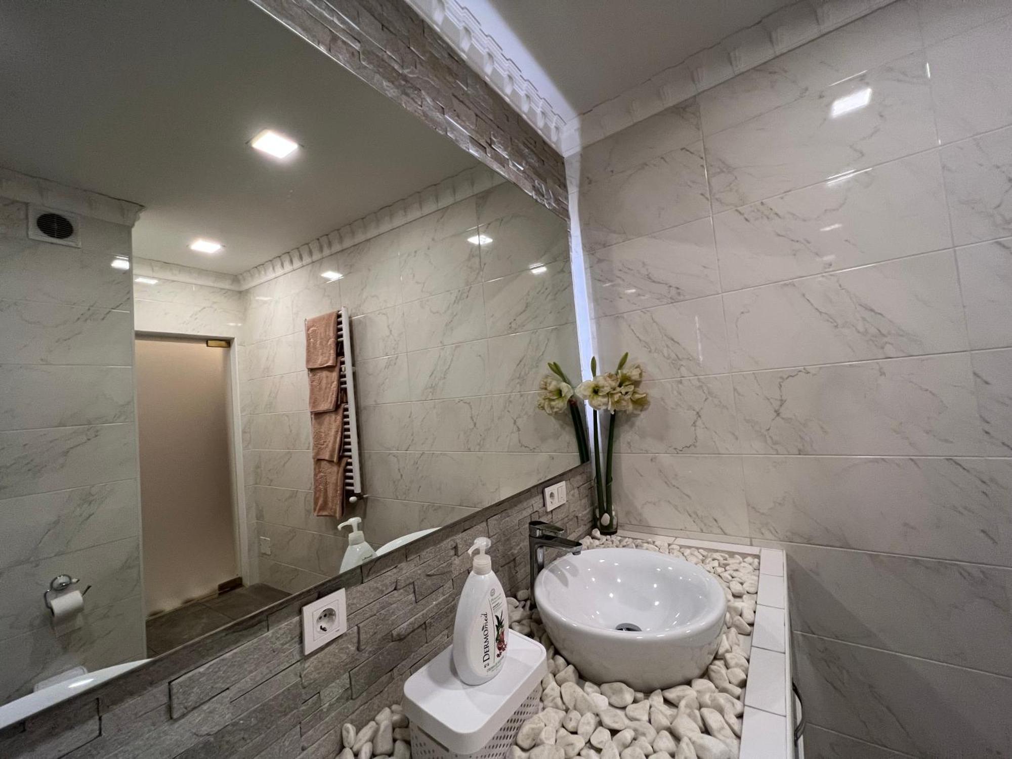 2 Bedrooms Heart Of City Center Кишинёв Экстерьер фото