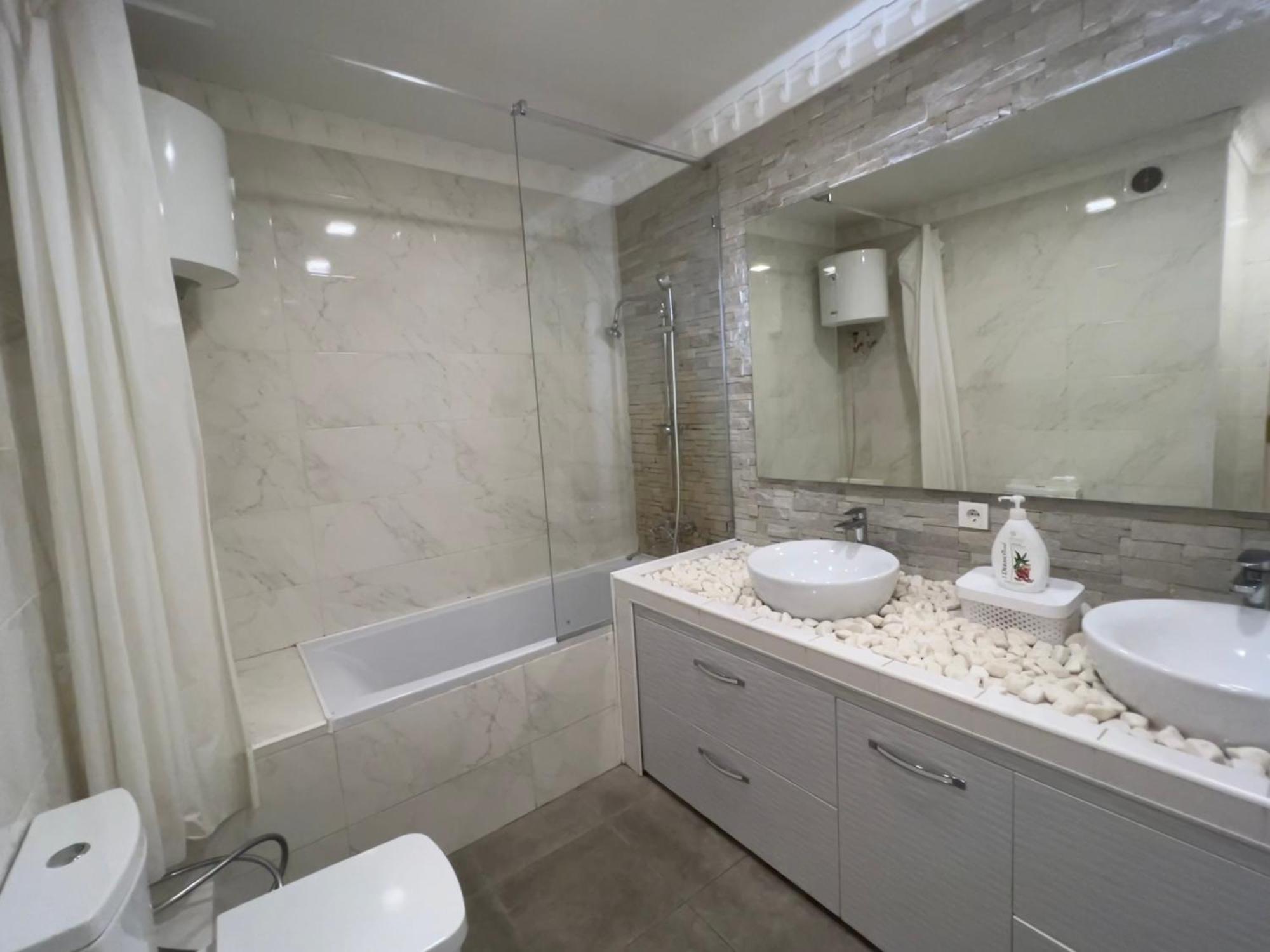 2 Bedrooms Heart Of City Center Кишинёв Экстерьер фото